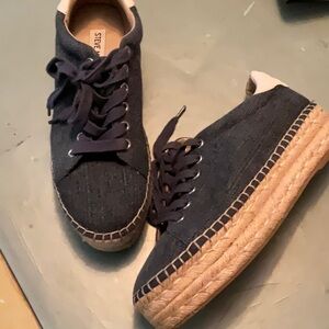 Steve Madden shoe